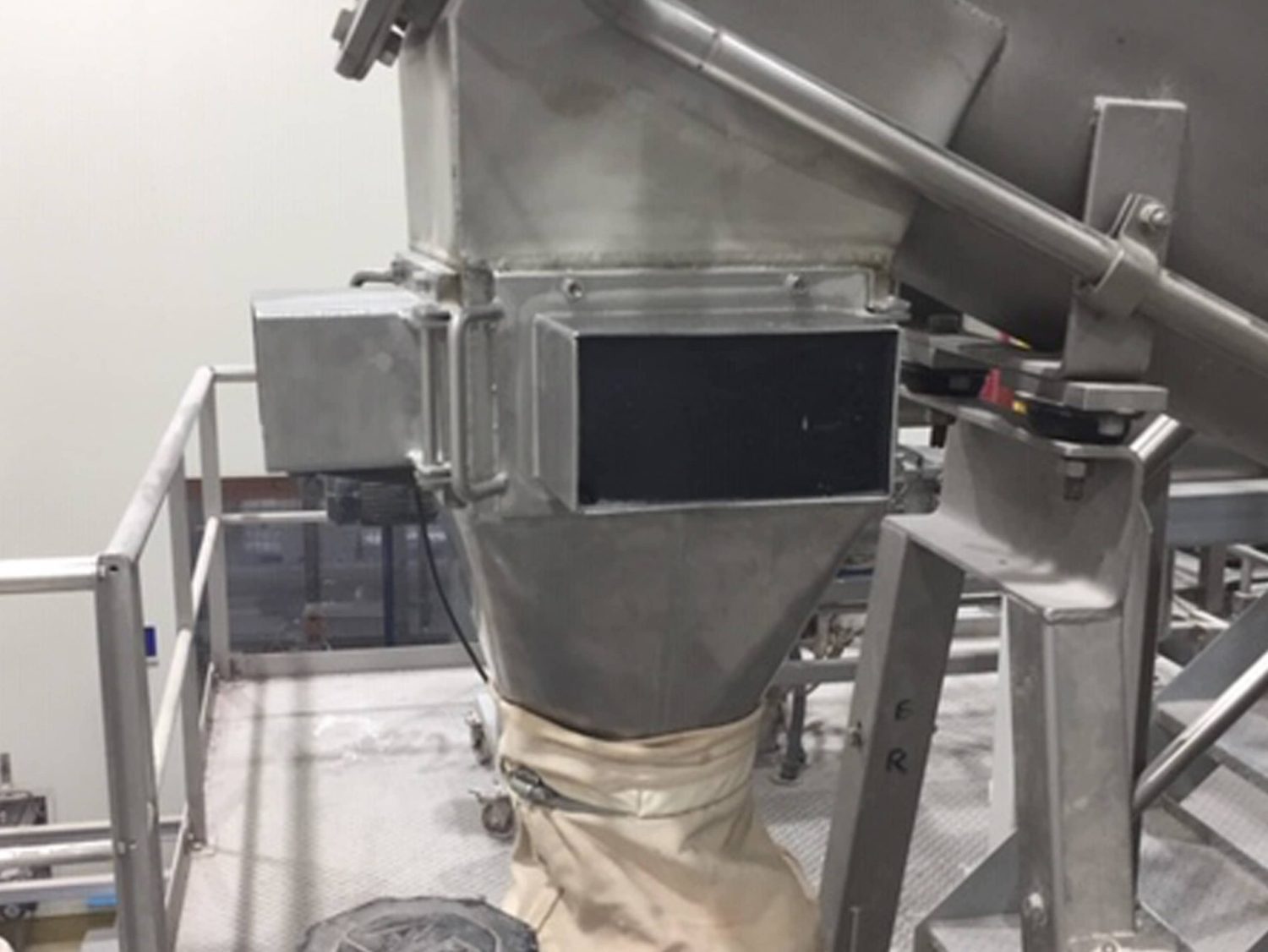 Chute magnet 1 scaled