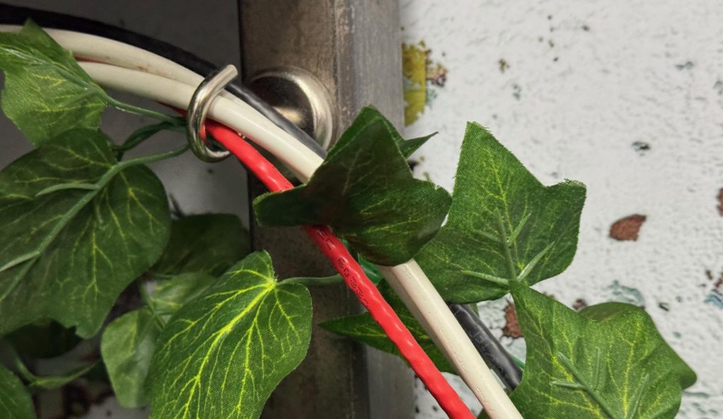 Effortless Hanging with Heavy-Duty Magnetic Hooks